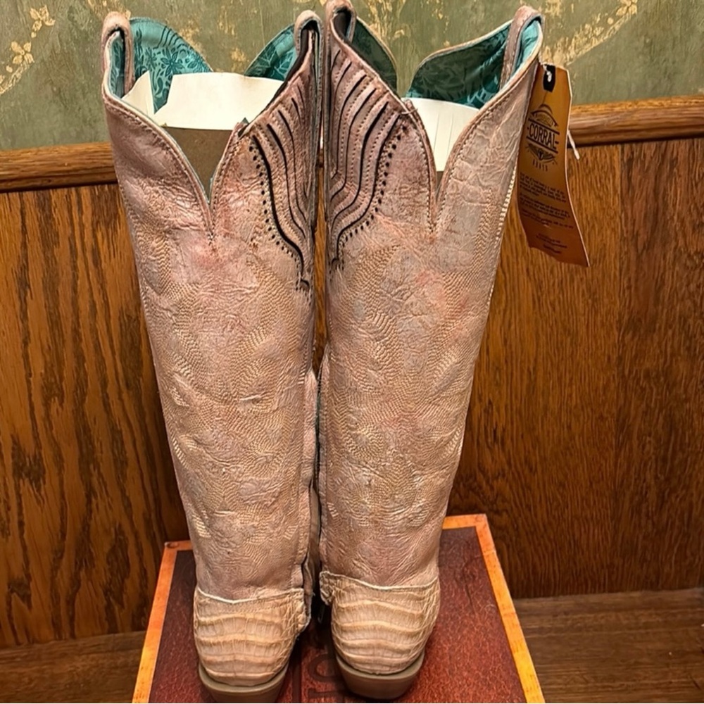 Corral Caiman Leather Western Boots in Light Pink Blush SIZE 8 - Picture 3 of 7